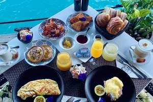 Petit-déjeuner au Saint James Bora Bora