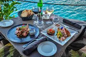 saint-james-bora-bora-restaurant-meals-dinner-menu