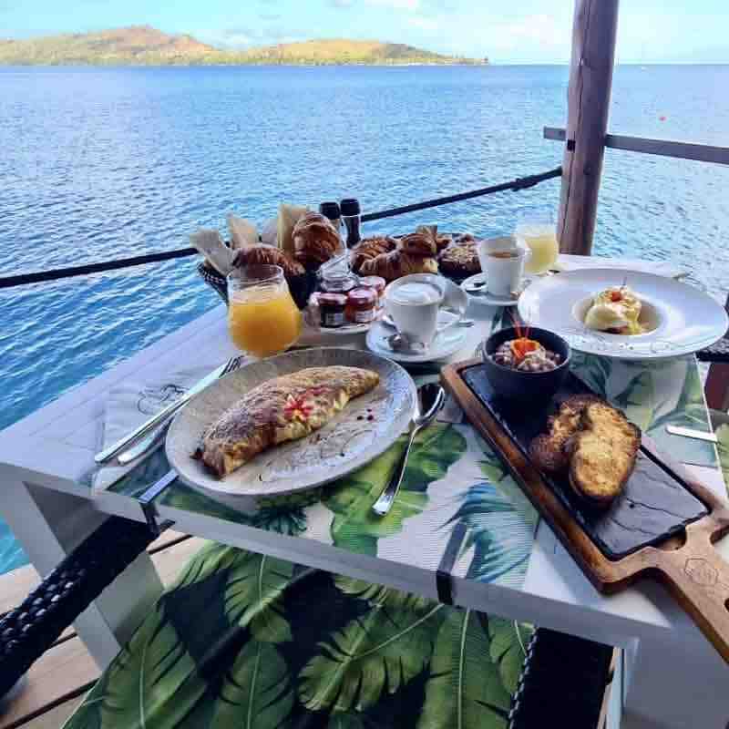 Breakfast Saint James restaurant